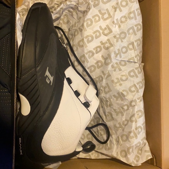 Reebok Other - Reebok Iverson IV black and white